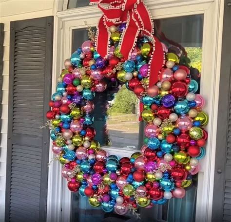 18 Diy Christmas Wreath Ideas From Traditional To Unique Hometalk