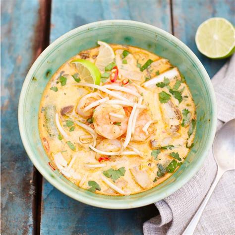 Tom Yam Kung Met Thaise Basilicum Recept Thaise Basilicum Voedsel