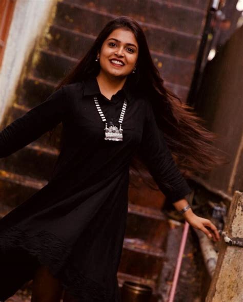 Hot Sexy Sonal Kaushal Bikini Pics