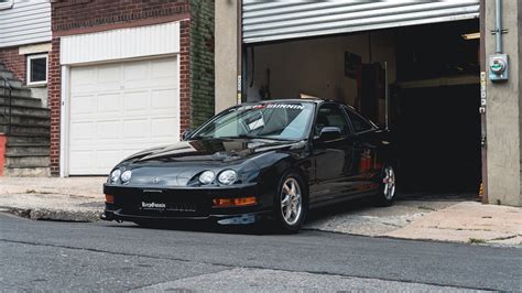 This OEM-Plus Acura Integra GS-R Is the Ultimate Street Sleeper