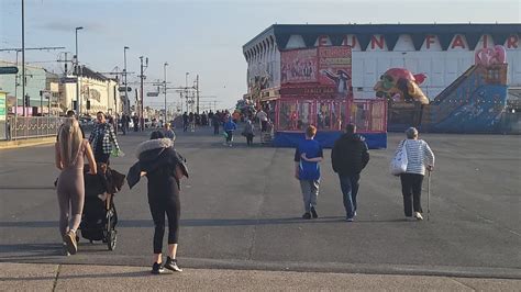 Busy Central Prom The Golden Mile Blackpool Youtube