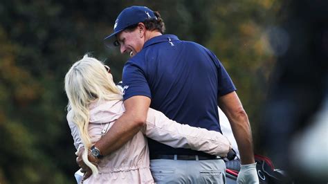 Photos: Phil Mickelson, wife Amy Mickelson photos through the years