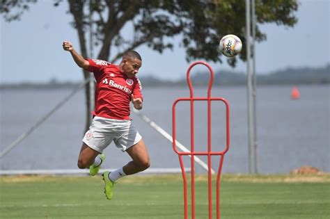 Wellington Silva Acerta Saída Antecipada Do Inter E Renovará Com