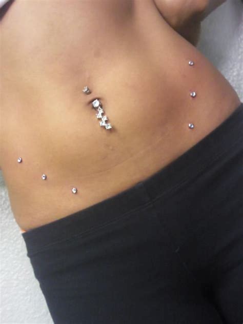 Pin de Jessika Saldana en тαттσσ ѕ ριєяιиgѕ Piercings Tatuajes