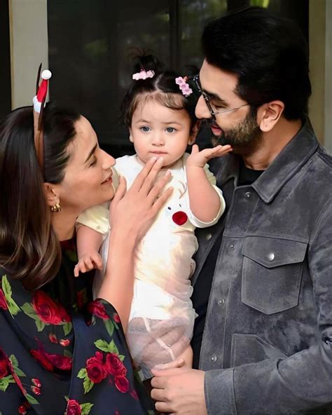 Ranbir Kapoor Alia Bhatt S Daughter Raha S First Photo Out K Fashion