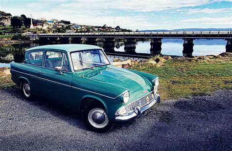 1964 Ford Anglia Deluxe 105E - Drive