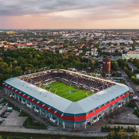 Stadion Miejski Im Piotra Wieczorka W Gliwicach Stadion Piasta