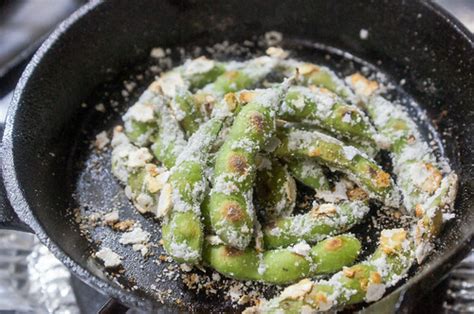 ホクホクand香ばしい！焼き枝豆の作り方 Icoro