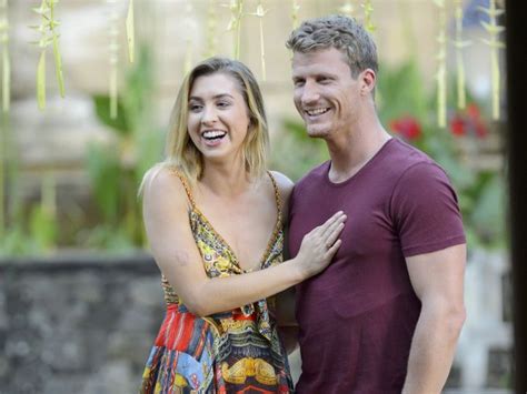 The Bachelor Alex And Richie Can Finally See Each Other The Courier Mail