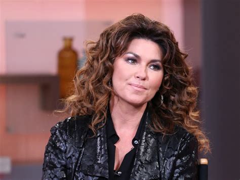 Shania Twain Looks Unrecognizable As She Ditches Her Brown Locks For