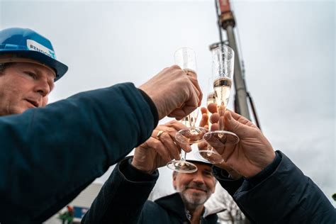 Feestelijk Moment In Haarlem Eerste Paal In De Grond Voor Nieuwbouw KPN