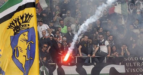 Follia Ultra Al Derby Di Torino 15 Tra Arresti E Denunce