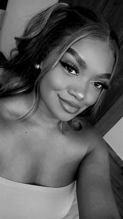 María Alejandra ⭐ (@mrialejandra) | Twitter & Instagram profiles in