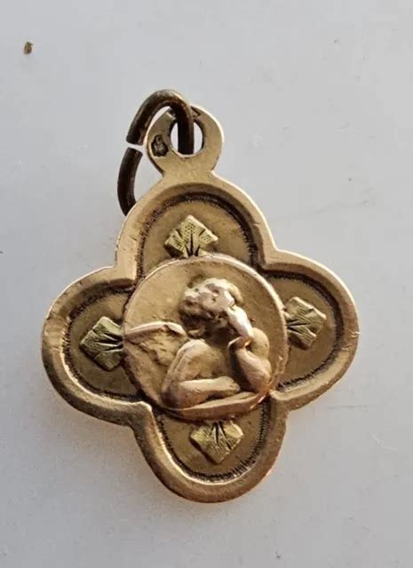 Ancienne Et Superbe Medaille Pendentif Rafael Angelot En Or Jaune