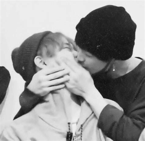 Jimin Jungkook Bts Taehyung Yoonmin Foto Bts V Bts Cute Gay Couple