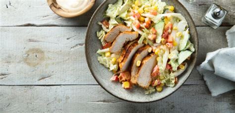 Knackiger Salat Mit Perlhuhnbrust Und Honigdressing