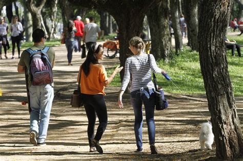 Frio Fora De Poca Provoca Forma O De Geada No Rio Grande Do Sul