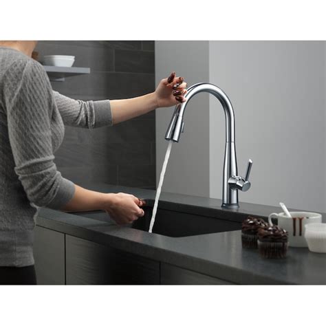 Delta Essa Touch2o Arctic Stainless Single Handle Pull Down Touch On