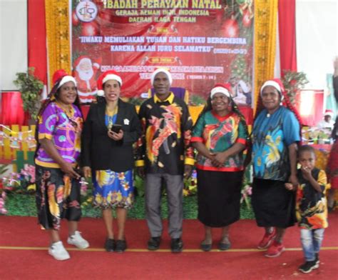 Ibadah Natal Pemuda Komisi GKII Ilaga Tengah Kabupaten Puncak Papua