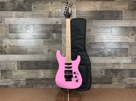 Fender Limited Edition Hm Strat Maple Fingerboard Flash Pink