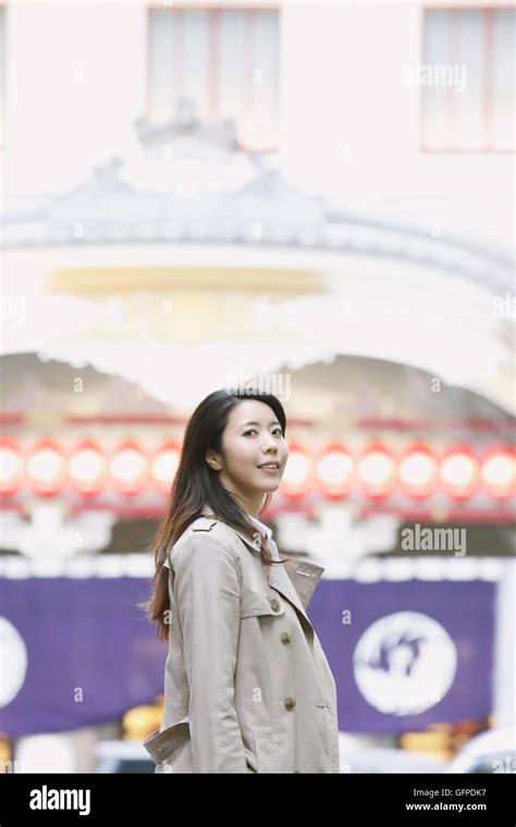 Young Attractive Japanese Woman Downtown Tokyo Stock Photo Alamy