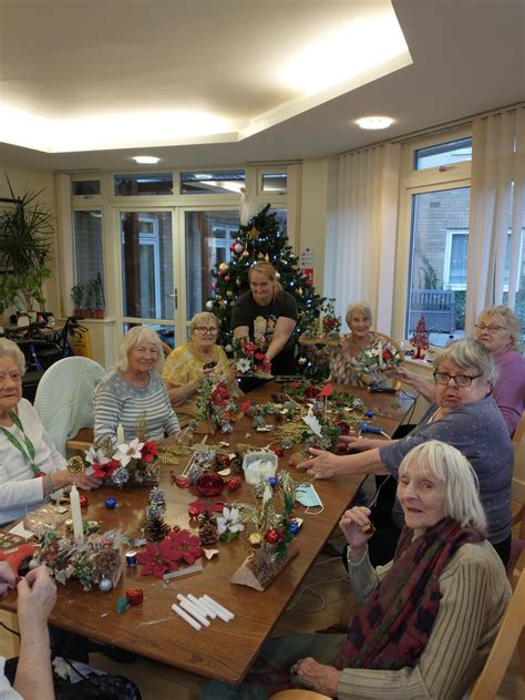 Extra Care Residents Enjoy Treemendous Chr Care Choices