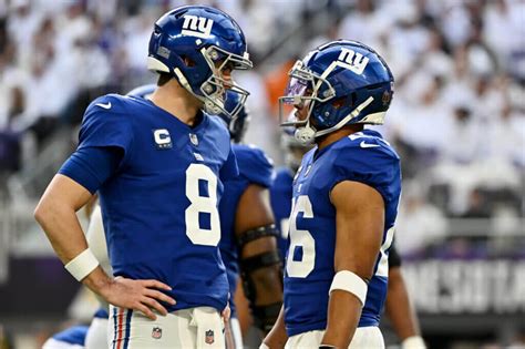 Where Gm Joe Schoen Giants Stand On Re Signing Saquon Barkley Daniel