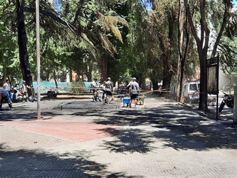 Vandalismo Un Incendio Intencional Destruy El Ecopunto De La Plaza