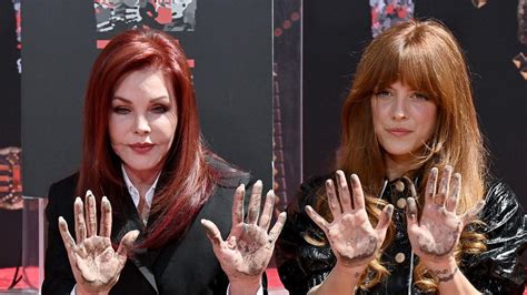 Priscilla Presley Riley Keough Haben Sich Im Erbstreit Geeinigt Gala De