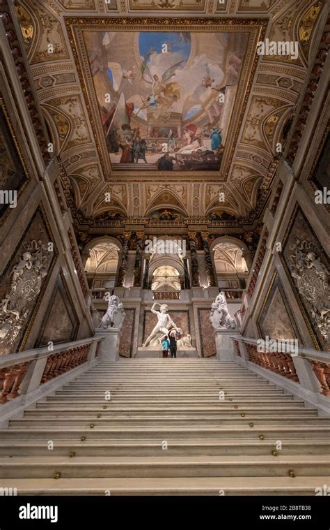 Vienna, Austria - Interior of Museum of Art History (Kunsthistorisches ...