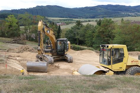 Dompierre Les Ormes Premiers Coups De Pelle Pour Le Futur Lotissement