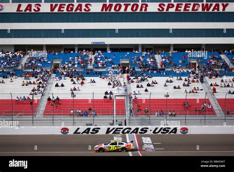 Qualifying For The Shelby 427 2009 Nascar Race At The Las Vegas Motor