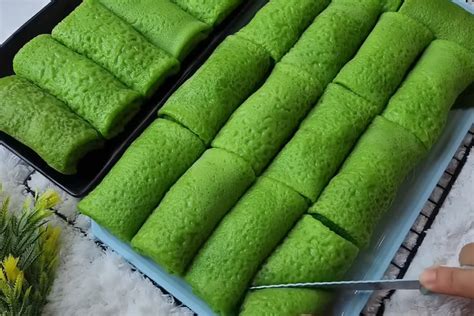 Ide Jualan Cemilan Kue Dadar Gulung Pandan Lembut Dan Legit Pasti