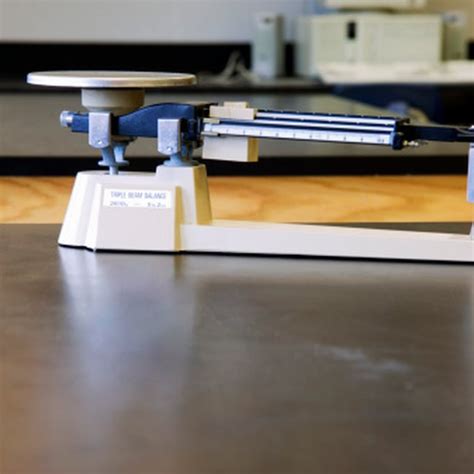 What is a Double-Pan Balance Scale? | Sciencing