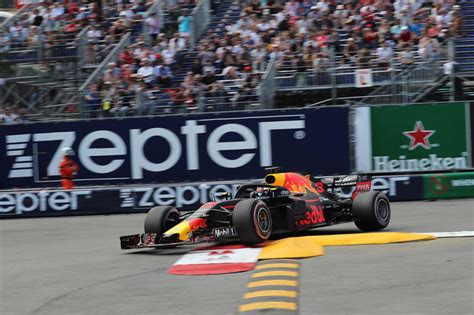 F1 Sospiro Di Sollievo Per Ricciardo Salvo Il Motore Usato A Monaco