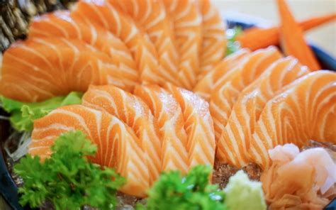 Sashimi Cá Hồi Trong Văn Hóa Ẩm Thực Nhật Bản