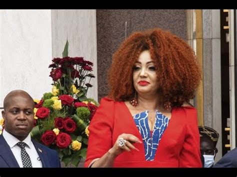 PRÉSENTATION DE VOEUX PAUL BIYA INAPTE CHANTAL BIYA PREND LES