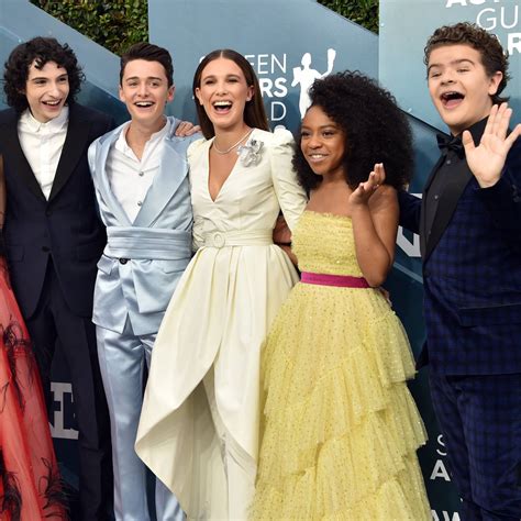 The Stranger Things Cast Reunite At The Sag Awards Before Going Back To Hawkins Popsugar Australia