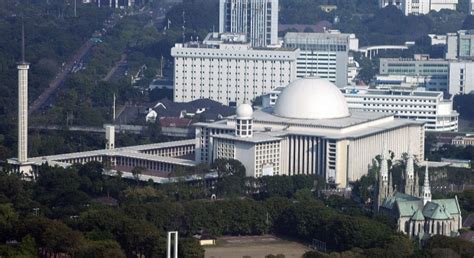 Terowongan Silaturahmi Hubungkan Masjid Istiqlal Dan Gereja Katedral