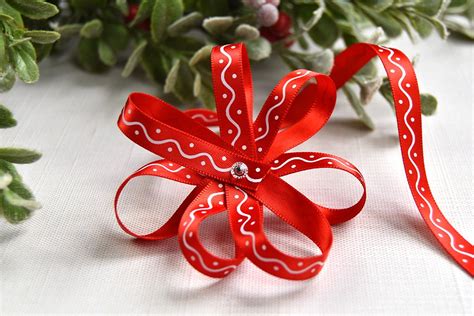 Red White Festive Christmas Satin Ribbon By The Yard The Ornament