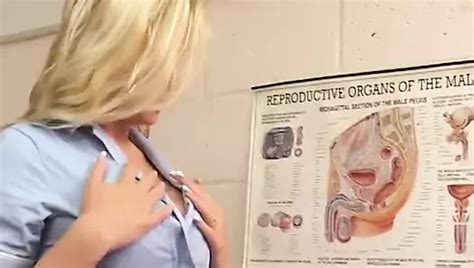 Göttin Dionne Mendez spreizt und lutscht eine Vagina xHamster