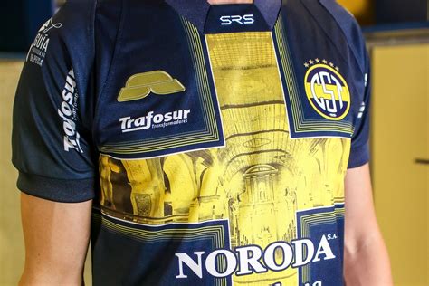 Camiseta Local Cs Trinidense