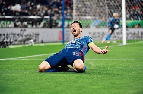 代表キャプテンの告白 吉田麻也「旅はまだ終わらせない」 サッカー日本代表 Number Web ナンバー