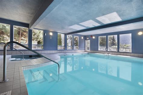 Super 8 by Wyndham West Kelowna BC | West Kelowna, BC Hotels