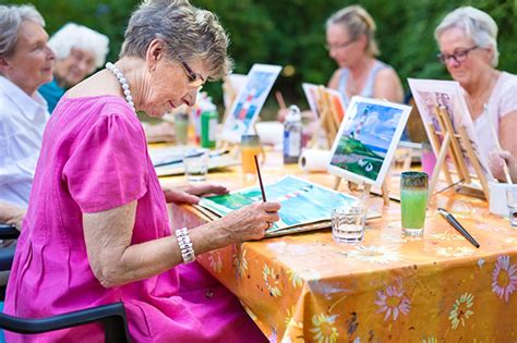 Outdoor Activities For Seniors in West Columbia - Colonial Gardens