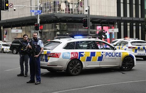 Nouvelle Z Lande Fusillade Mortelle Auckland Au Jour D Ouverture Du