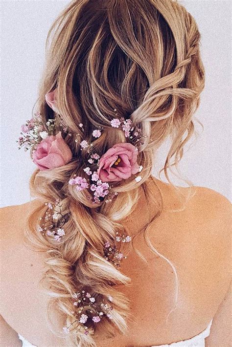 Wedding Hairstyles With Flowers Looks Expert Tips Flowers In