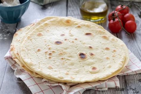 Ricetta PIADINA SENZA STRUTTO Ricetta Piadina Con Olio Fatta In Casa