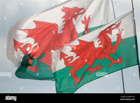 Red dragon flag hi-res stock photography and images - Alamy