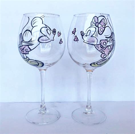 Mickey and Minnie Mouse wine glass set - 2 glasses - 20 oz Disney Wine ...